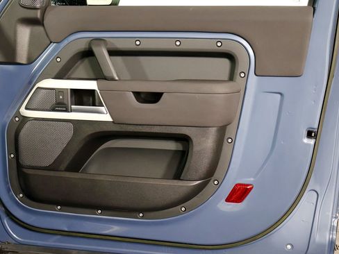 Used 2023 Land Rover Defender 90 S image 83