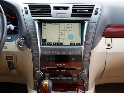 Used 2008 Lexus LS 460 RWD image 31