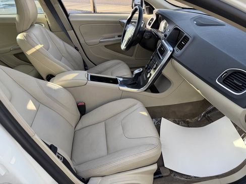Used 2013 Volvo S60 T5 image 18