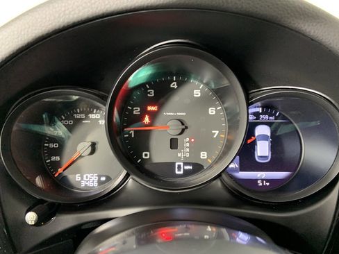 Used 2018 Porsche Macan Sport Edition image 11