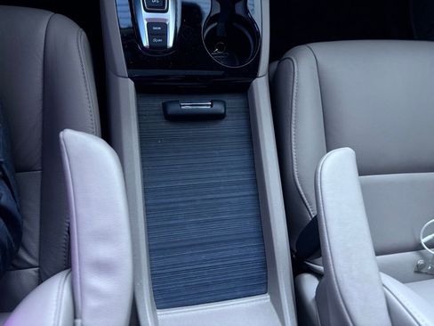 Used 2018 Honda Pilot Touring image 28