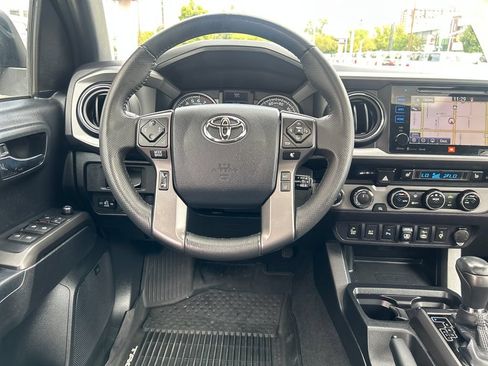 Certified 2018 Toyota Tacoma TRD Sport AWD/4WD image 14