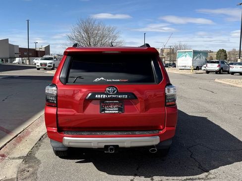 Used 2019 Toyota 4Runner TRD Off-Road image 8
