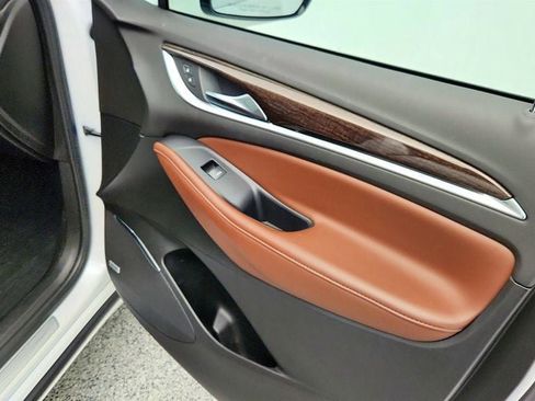 Used 2021 Buick Enclave Avenir w/ Avenir Technology Package image 28