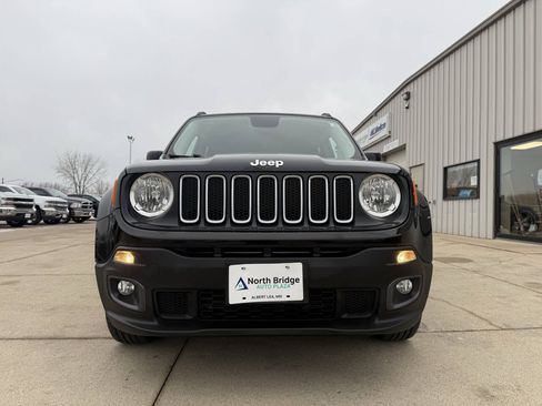 Used 2015 Jeep Renegade Latitude w/ Popular Equipment Group AWD/4WD image 23