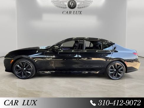 Used 2024 BMW i7 xDrive60 AWD/4WD image 2