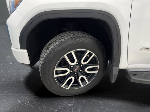 Used 2022 GMC Sierra 1500 AT4 image 37