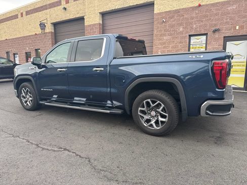 Used 2022 GMC Sierra 1500 SLT w/ SLT Premium Package image 23