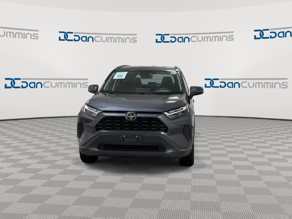 Used 2025 Toyota RAV4 XLE FWD image 4