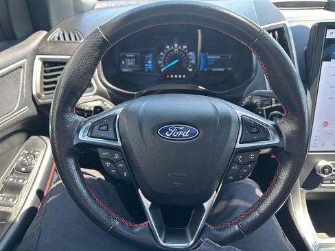Used 2022 Ford Edge ST-Line w/ Class II Trailer Tow Package AWD/4WD image 12