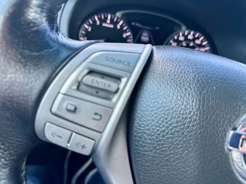 Used 2013 Nissan Altima 2.5 SV FWD image 18