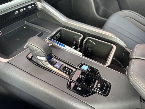 New 2026 Lexus TX 500h AWD image 28