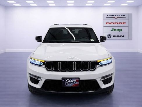 Used 2025 Jeep Grand Cherokee Limited image 5