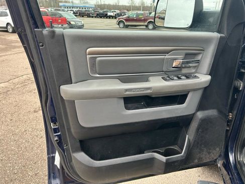 Used 2016 RAM 1500 Classic SLT w/ Luxury Group image 14