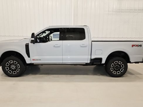 New 2025 Ford F350 Platinum w/ FX4 Off-Road Package image 5