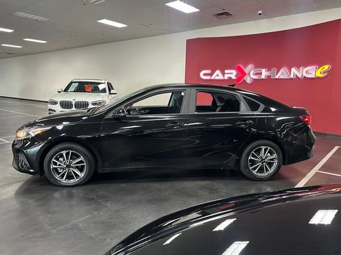 Used 2023 Kia Forte LXS w/ LXS Technology Package FWD image 4