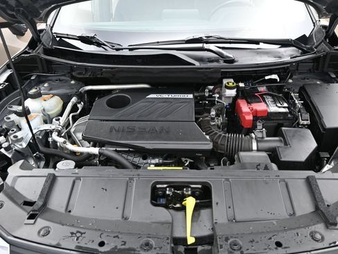 Used 2025 Nissan Rogue SV AWD/4WD image 5