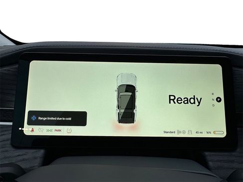 Used 2024 Rivian R1S Adventure image 13