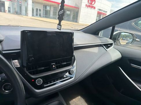 Used 2023 Toyota Corolla SE FWD image 5