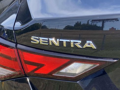 Used 2024 Nissan Sentra SV FWD image 11