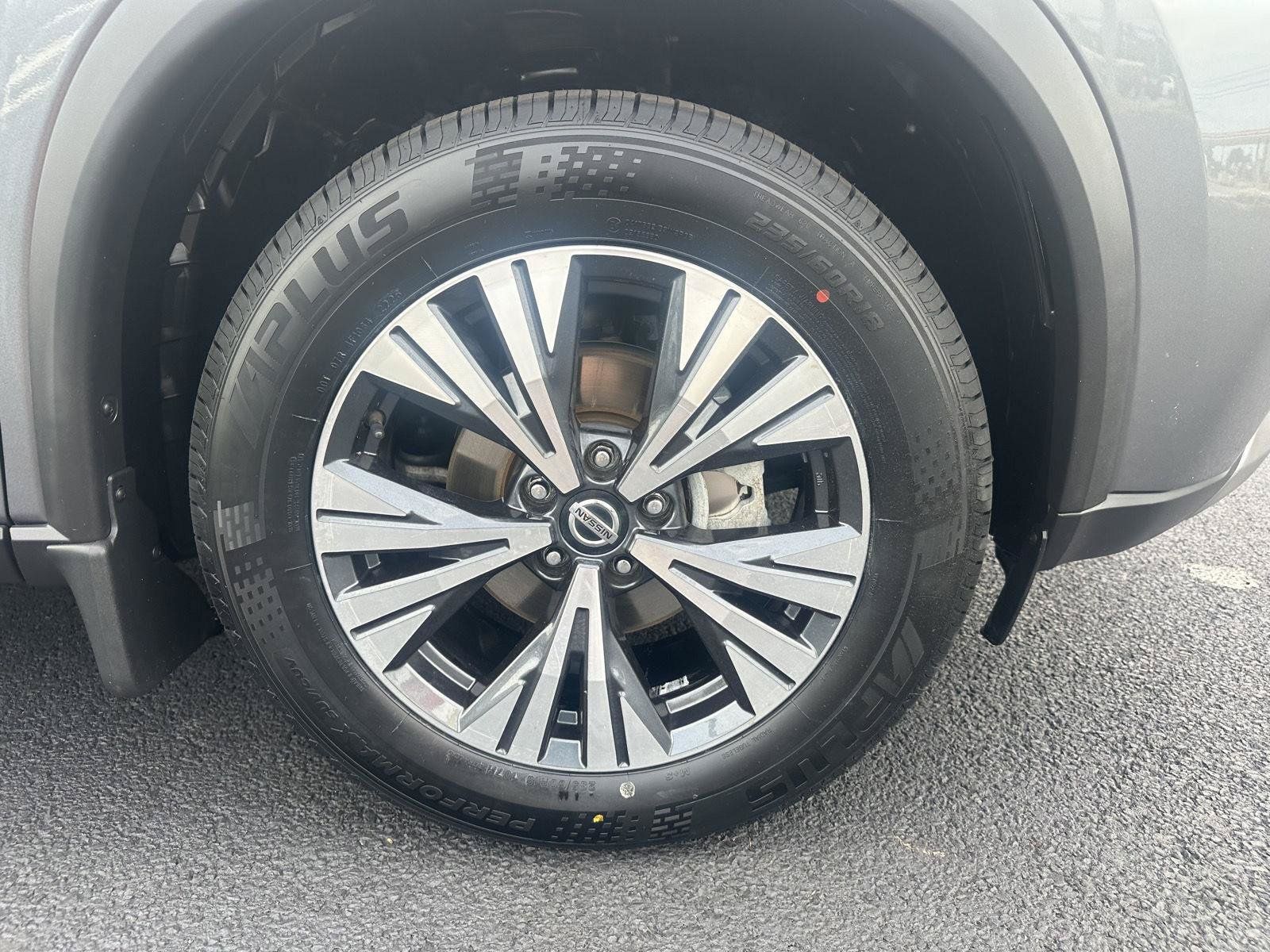Used 2021 Nissan Rogue SV w/ Premium Package AWD/4WD image 18