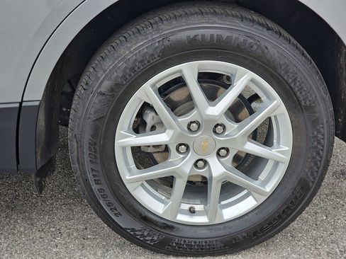 Used 2024 Chevrolet Equinox LT AWD/4WD image 32