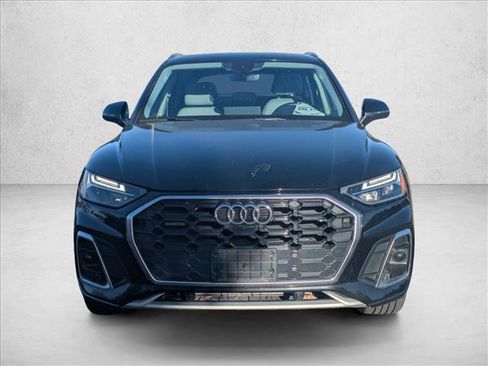 Used 2022 Audi Q5 2.0T Premium Plus w/ Premium Plus Package AWD/4WD image 2