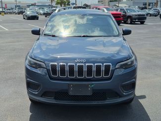 Used 2020 Jeep Cherokee Latitude w/ Cold Weather Group AWD/4WD video 2