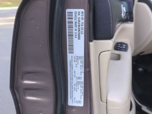 Used 2021 Jeep Grand Cherokee Limited AWD/4WD image 26
