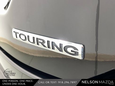 Used 2024 Honda Pilot Touring image 15