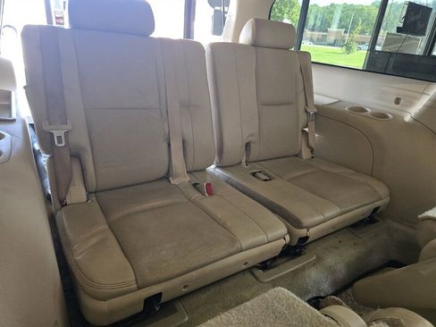 Used 2008 Cadillac Escalade ESV AWD image 20