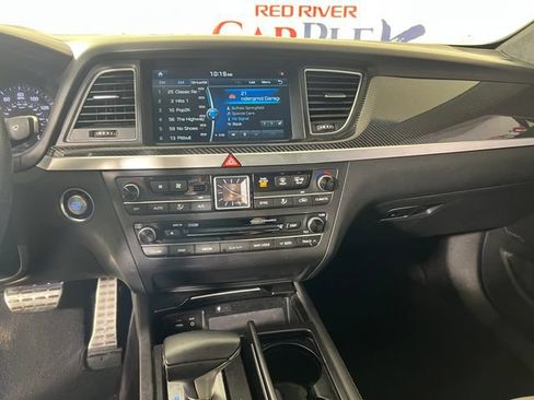Used 2018 Genesis G80 3.3T Sport RWD image 19