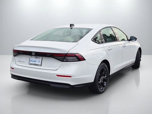 New 2025 Honda Accord SE image 5
