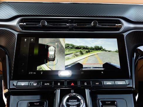 New 2026 Aston Martin V8 Vantage Convertible image 39