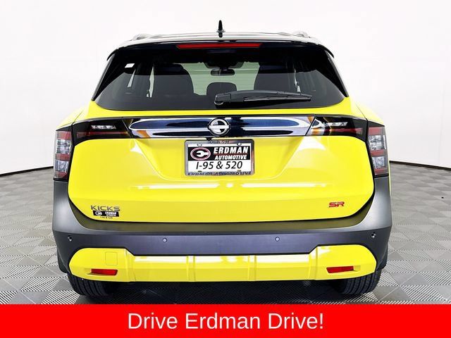 Used 2025 Nissan Kicks SR FWD image 21