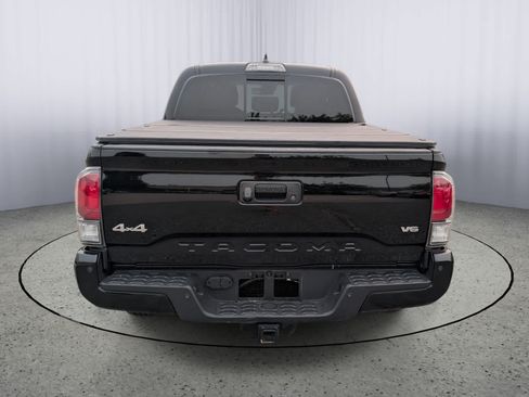 Used 2023 Toyota Tacoma Limited AWD/4WD image 4