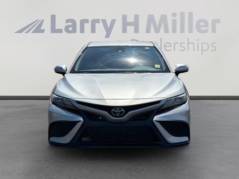 Used 2021 Toyota Camry SE FWD image 4