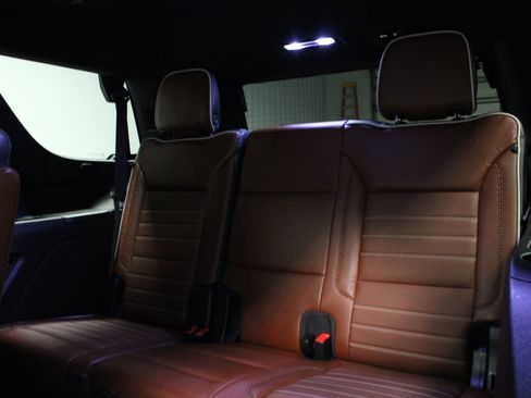 Used 2023 GMC Yukon Denali Ultimate AWD/4WD image 14