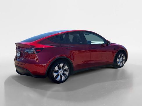 Used 2024 Tesla Model Y Long Range AWD/4WD image 5