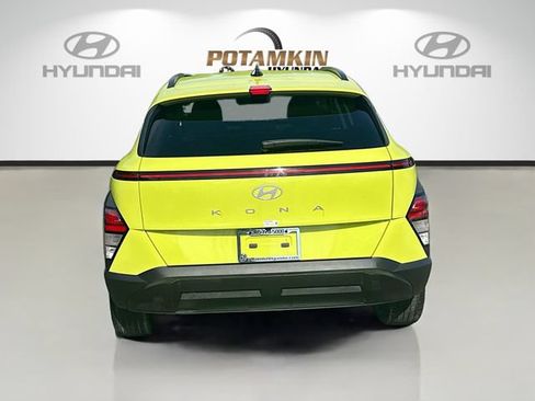 Certified 2025 Hyundai Kona SEL FWD image 6