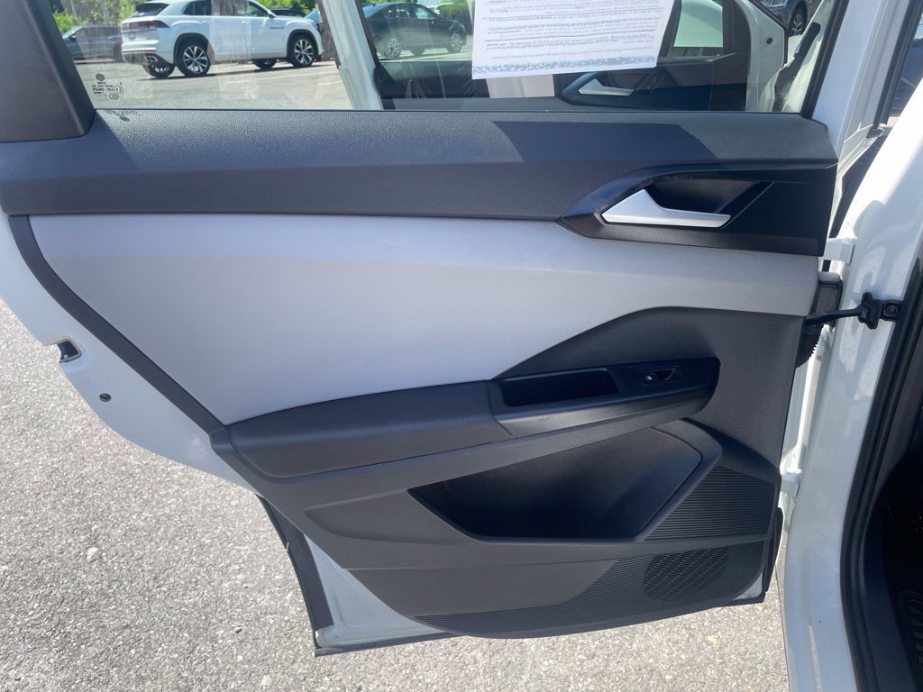 Certified 2023 Volkswagen Taos SE FWD image 19