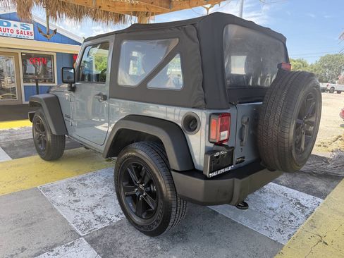 Used 2015 Jeep Wrangler Sport AWD/4WD image 7