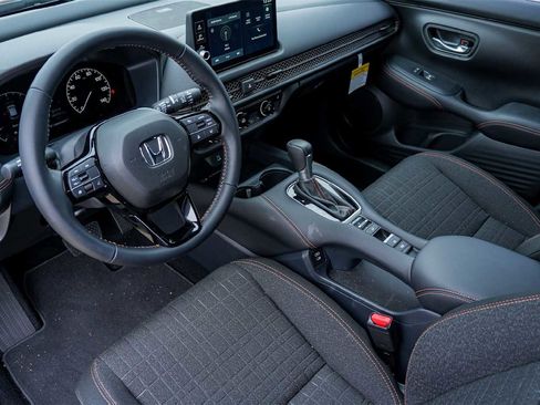 Used 2026 Honda HR-V Sport image 2