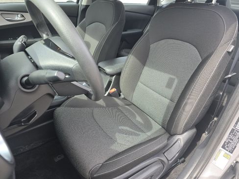 Used 2023 Kia Forte LXS image 20