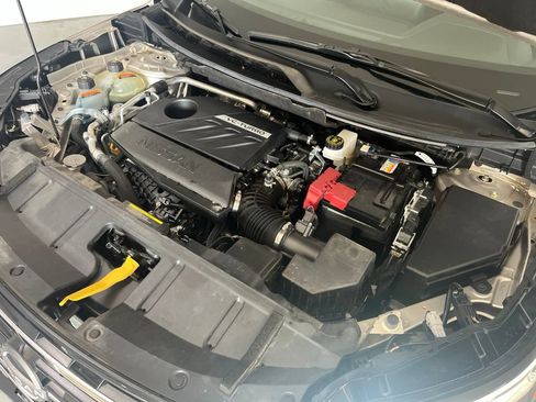 Used 2025 Nissan Rogue Platinum AWD/4WD image 12