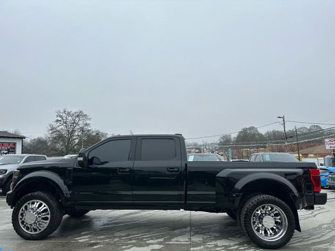 Used 2022 Ford F450 Limited w/ FX4 Off-Road Package AWD/4WD image 4