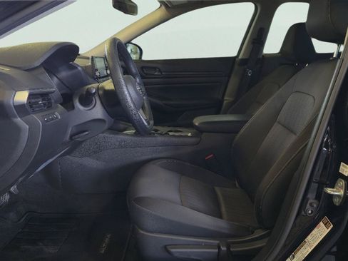 Used 2024 Nissan Altima 2.5 S FWD image 13