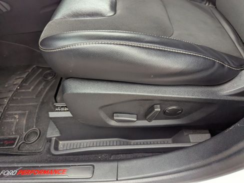 Used 2021 Ford Edge ST image 28