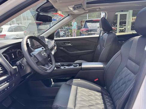 Certified 2026 Nissan Rogue Platinum w/ Platinum Premium Package AWD/4WD image 14
