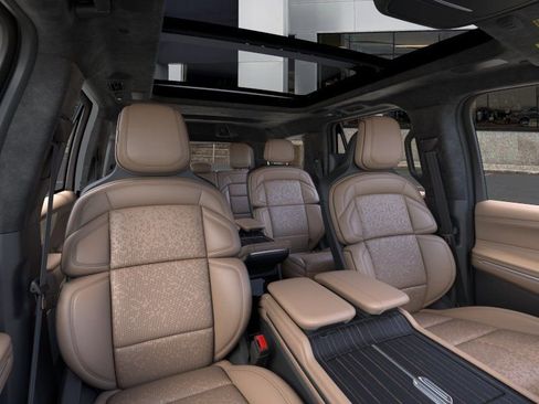 New 2026 Lincoln Navigator Black Label AWD/4WD image 10